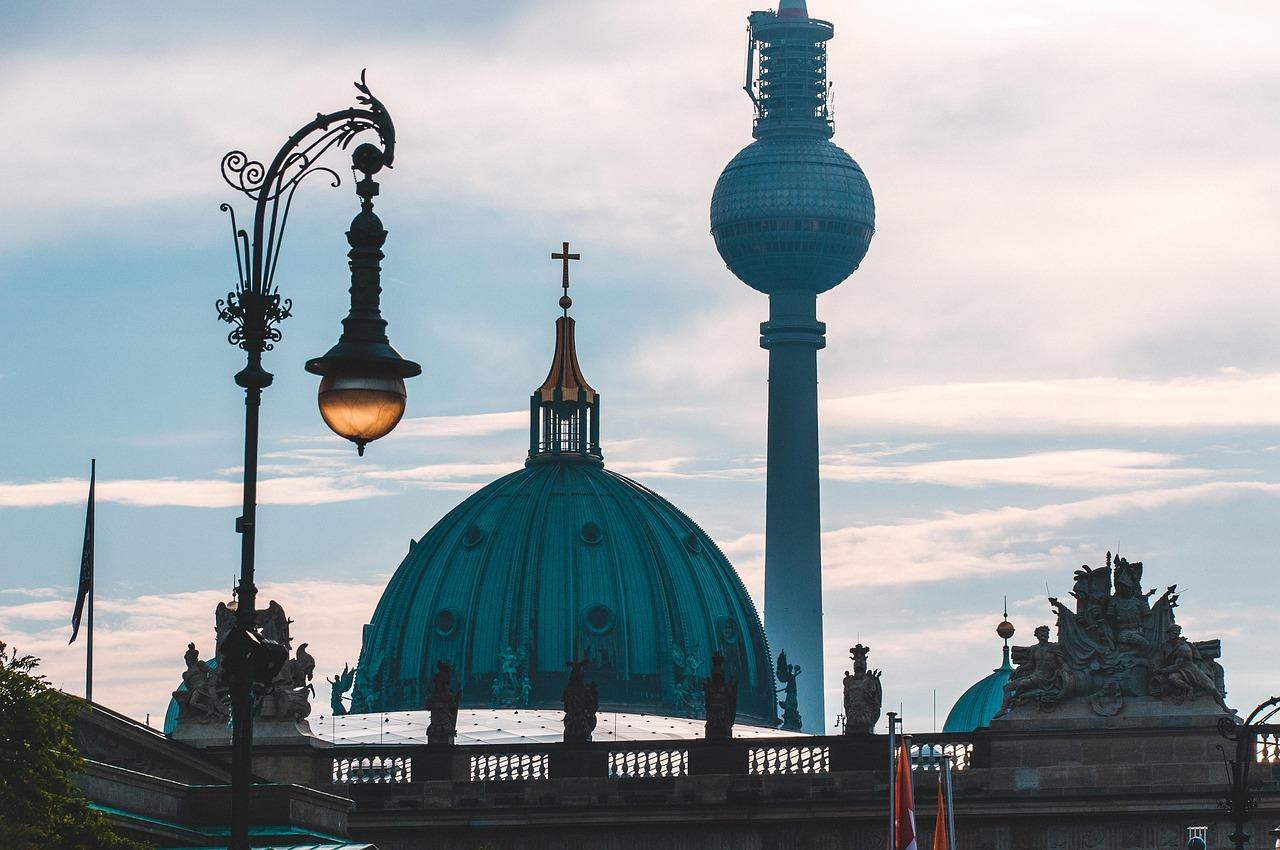 Berlin's Digital Archives Contain Thousands of Ghost Images, Officials Admit