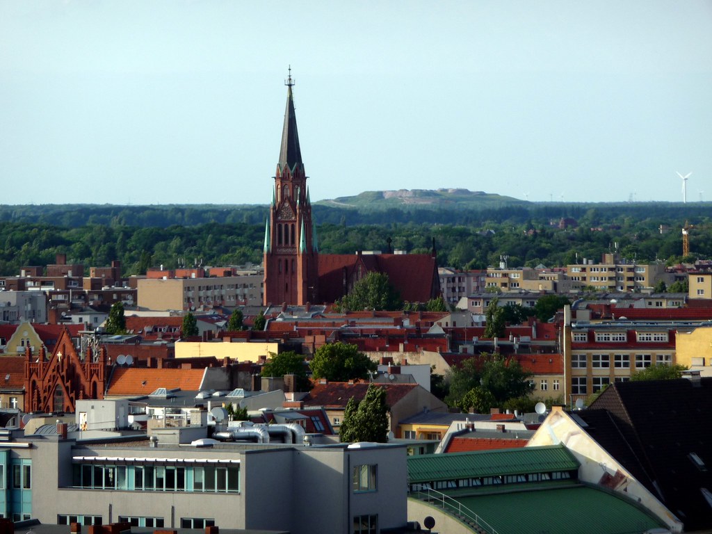 Complete Guide to the Best Local Theater and Performance Experiences in Berlin Right Now