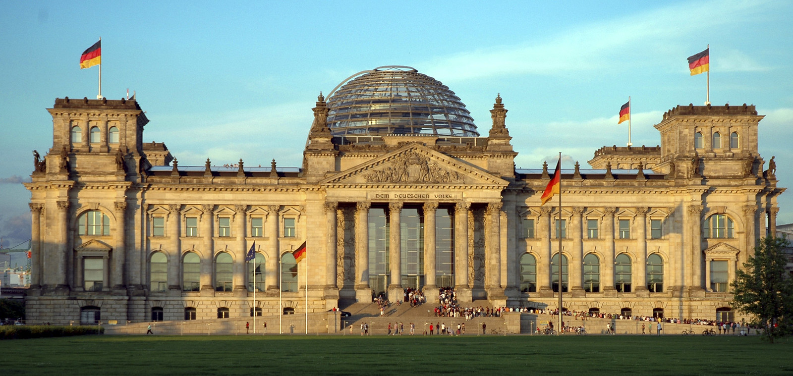 Berlin Senate Approves Housing and U-Bahn Expansion; Changes Begin Late 2026