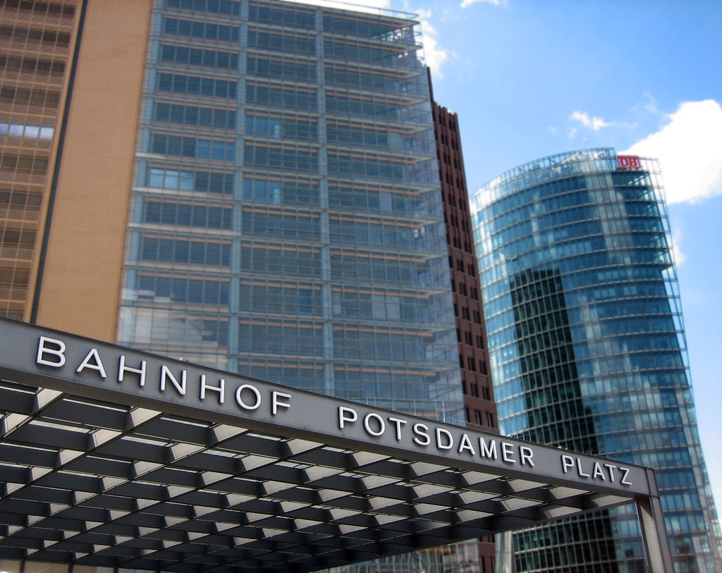 European Insurance Faces Renewed Pressure Amid DAX Slump and Rising Claims Costs