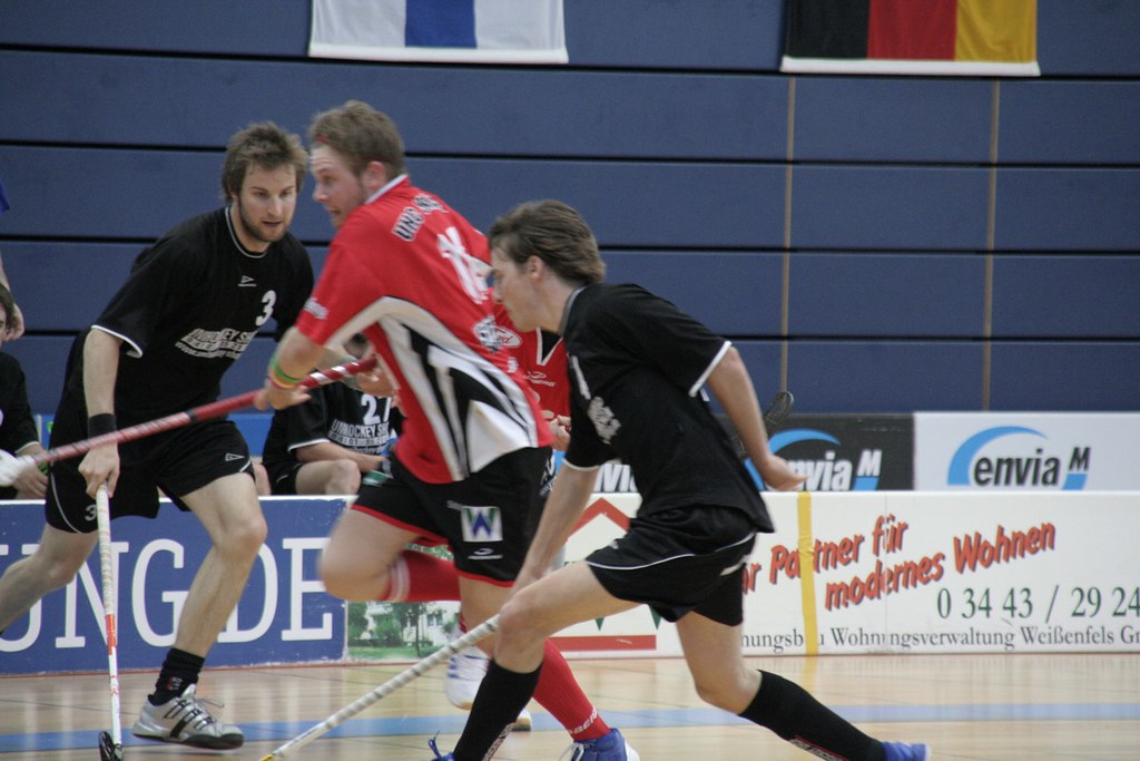 College athletics heats up in Berlin: local teams split key matches ahead of playoffs